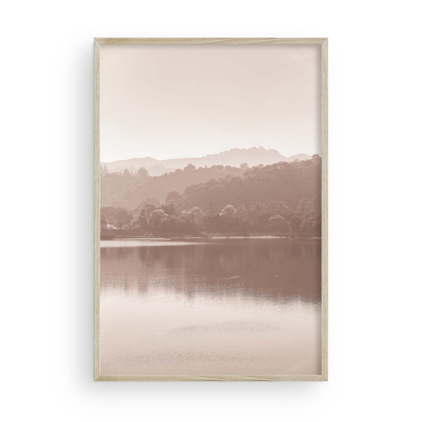 Sunlit Lake di Carly Tabak
