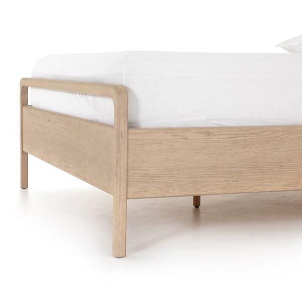 Letto Tucker
