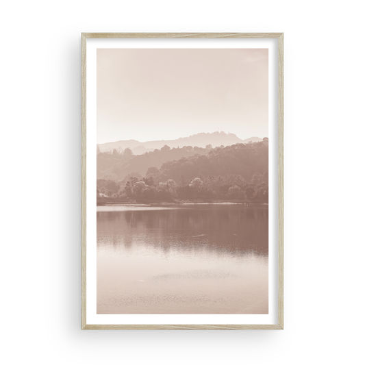 Sunlit Lake di Carly Tabak