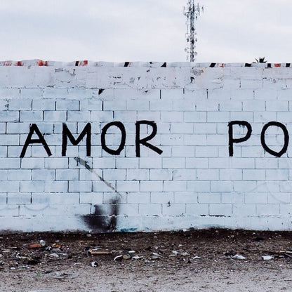 Più amore per favore