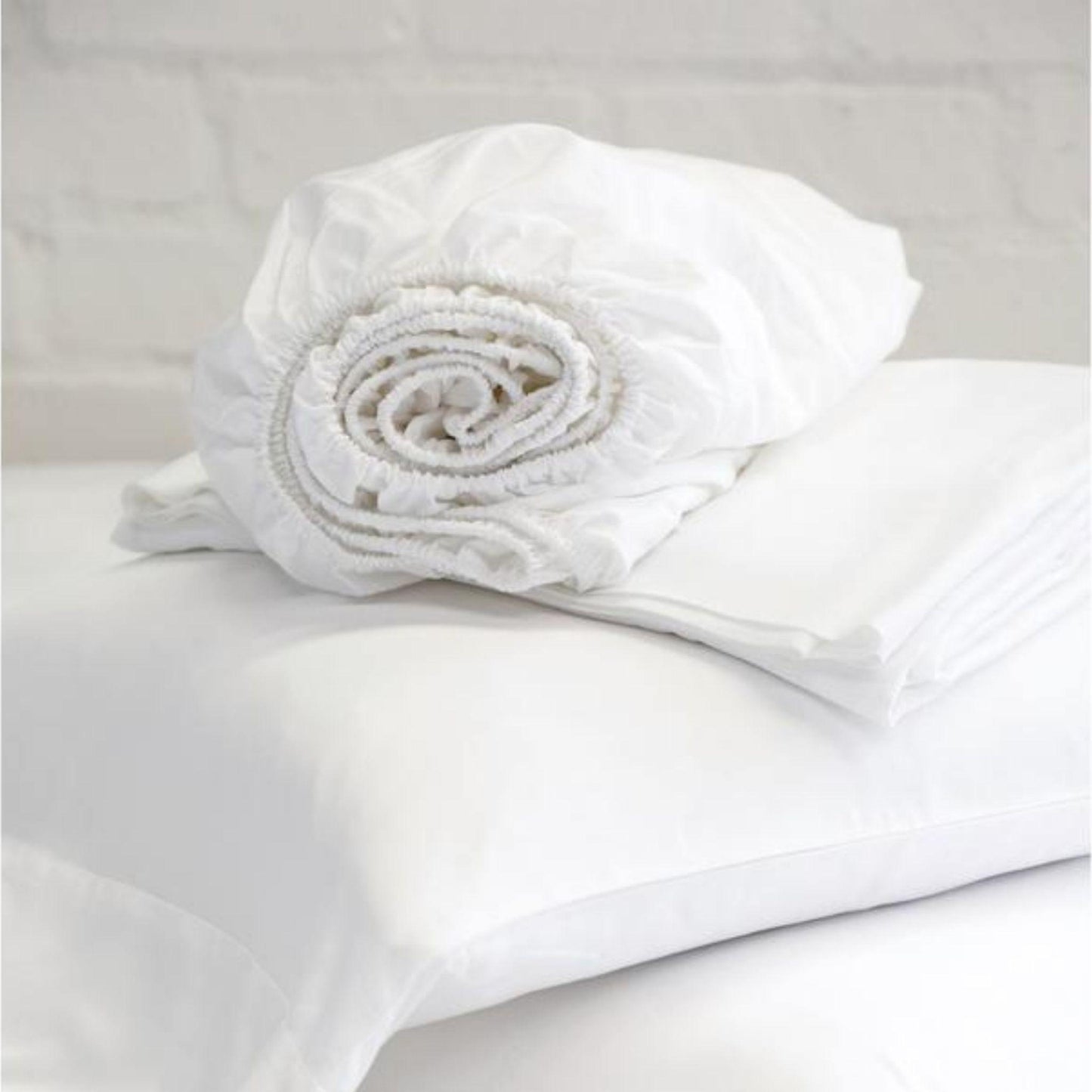 Set di lenzuola in raso di cotone di Pom Pom at Home, bianco