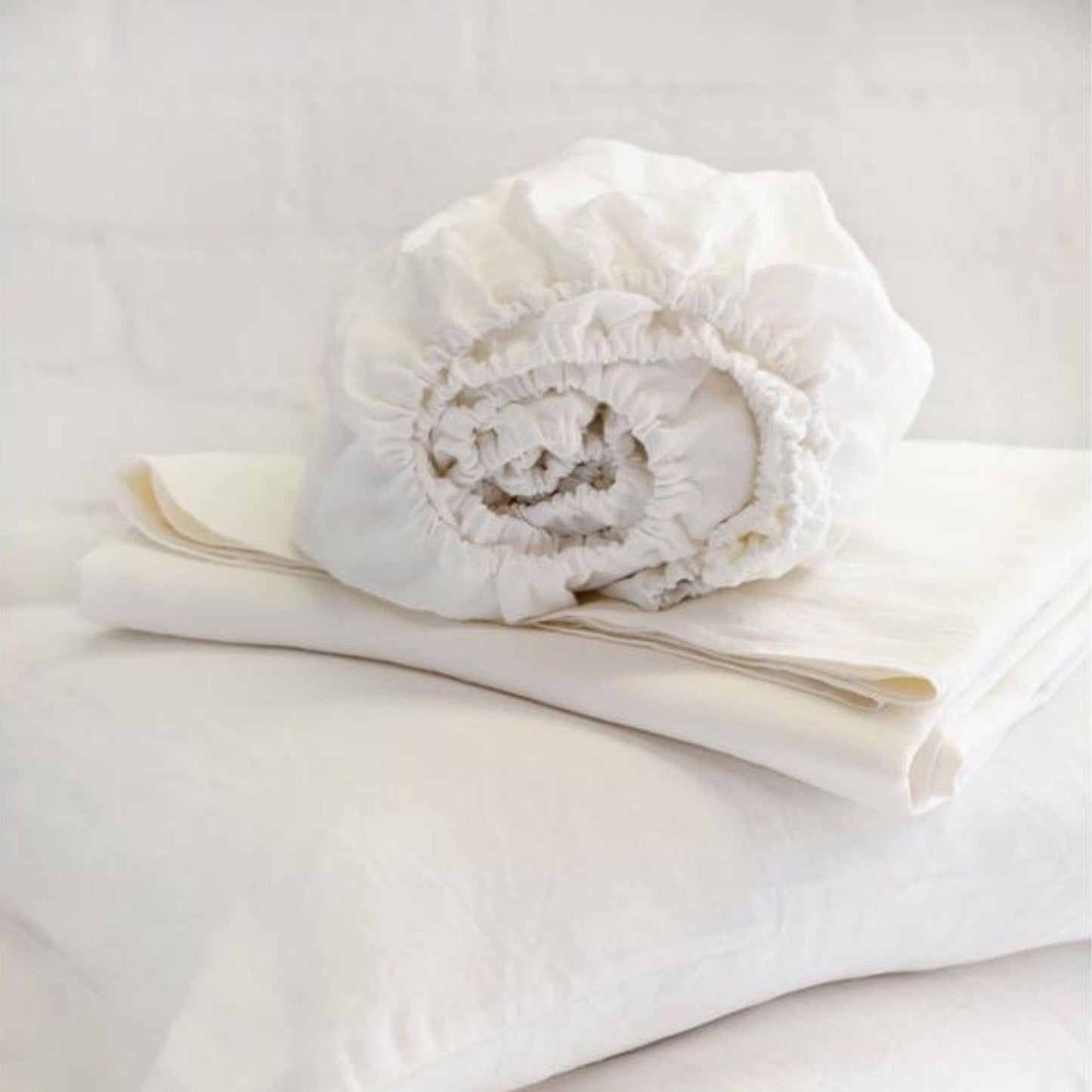 Set di lenzuola in lino di Pom Pom at Home, crema