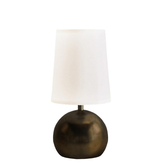 Lampada da tavolo Quinn con paralume in lino 