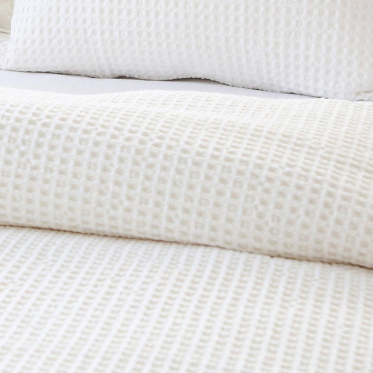 Collezione di coperte Zuma di Pom Pom at Home, crema